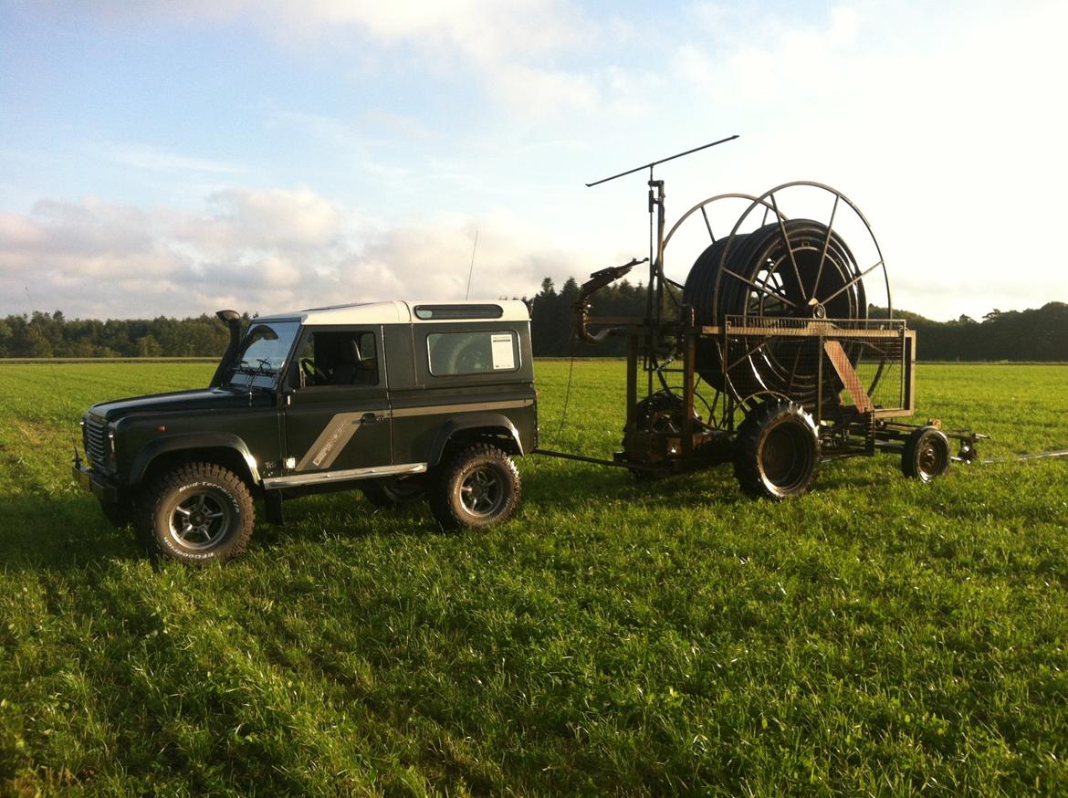 Land Rover Defender 90 - Trække kan hun også!! billede 3