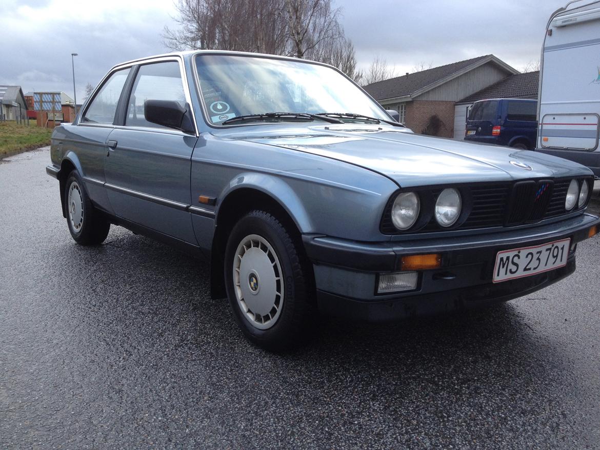 BMW E30 320i billede 15