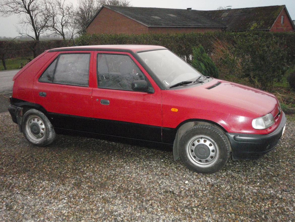 Skoda Felicia 135 Lx - ny malet billede 9