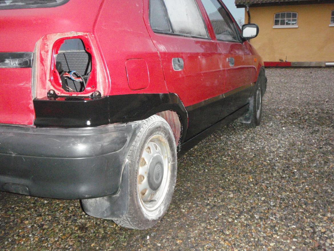 Skoda Felicia 135 Lx - ny malet billede 11