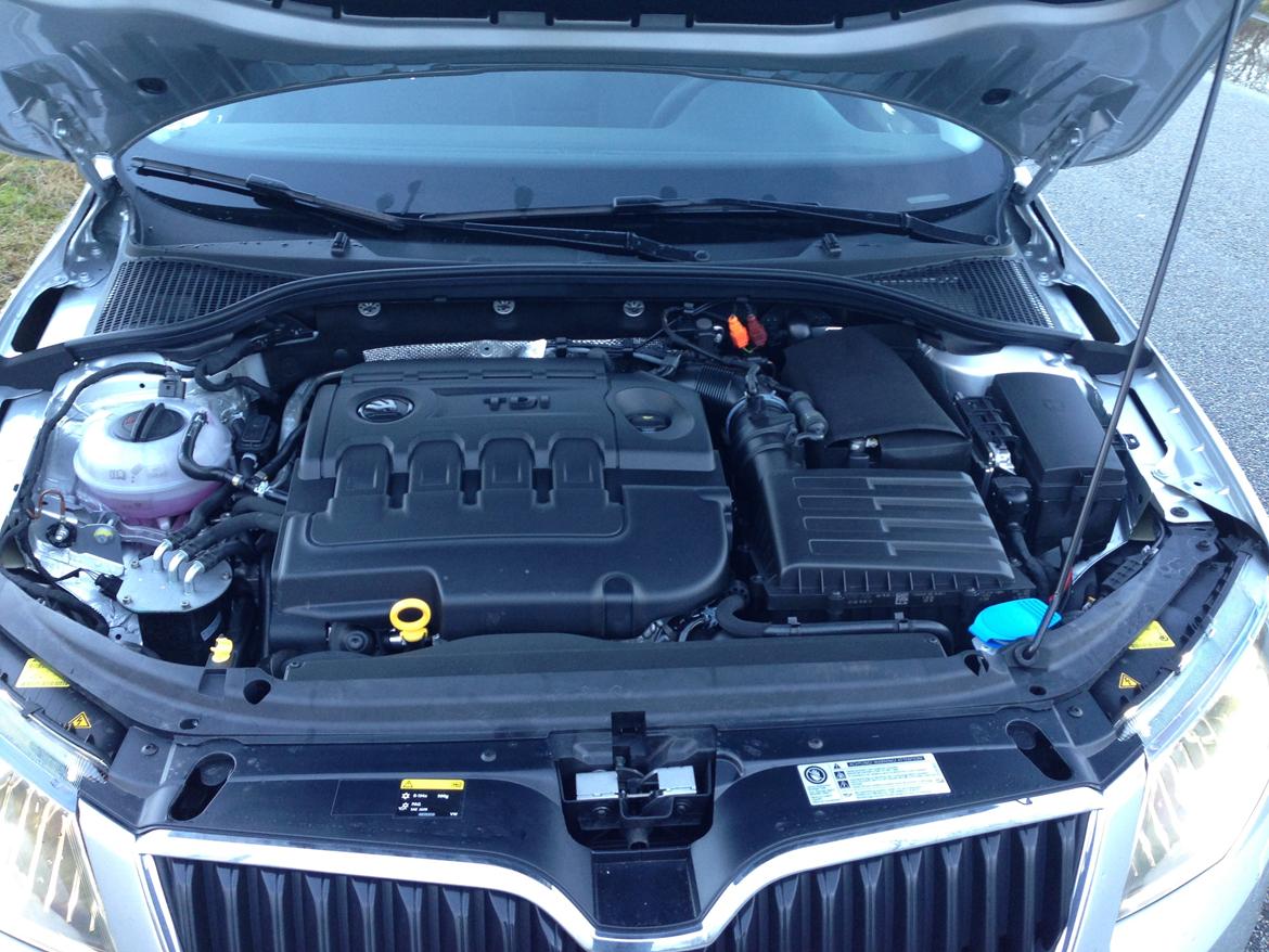 Skoda Octavia combi Elegance 2.0 TDI DSG *SOLGT* billede 9