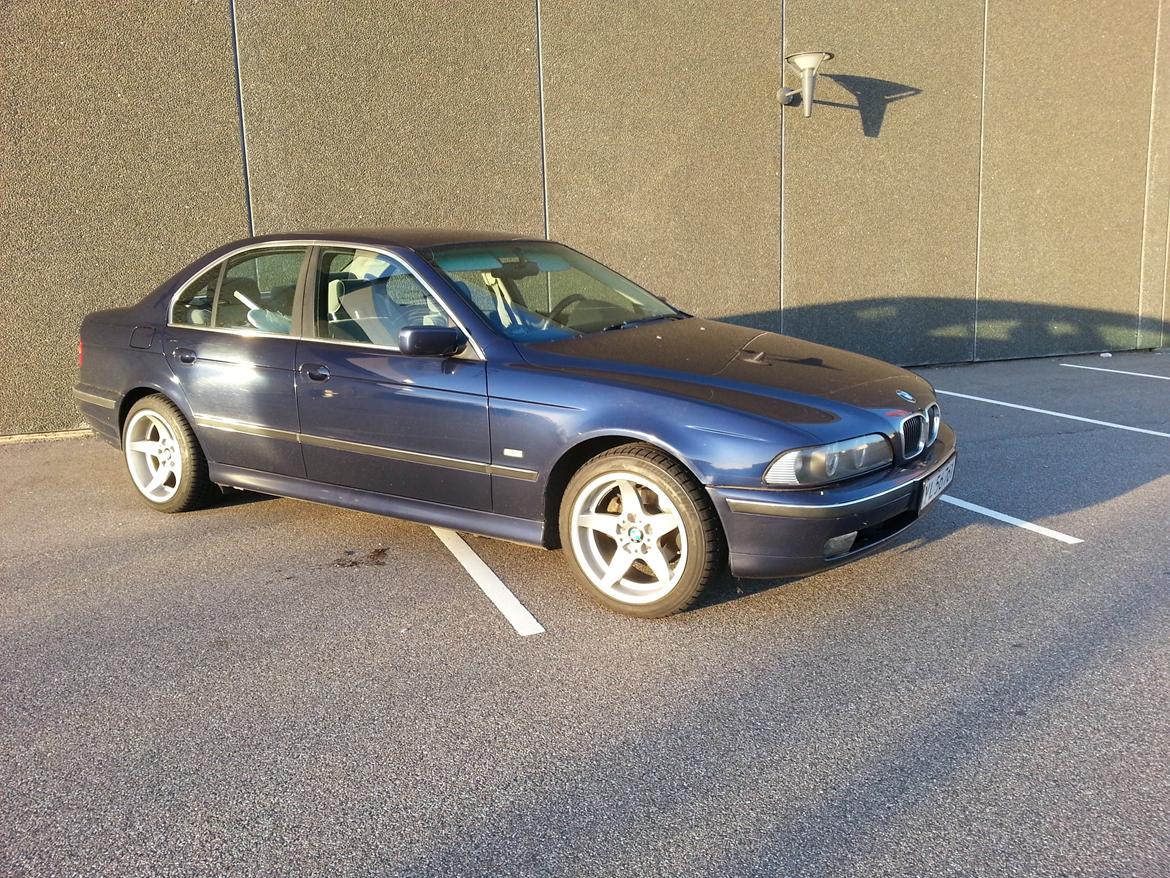 BMW E39 - 520i A - Rondell type 21 ... .8,5 og 10 x 17 . vinterrhjul billede 9