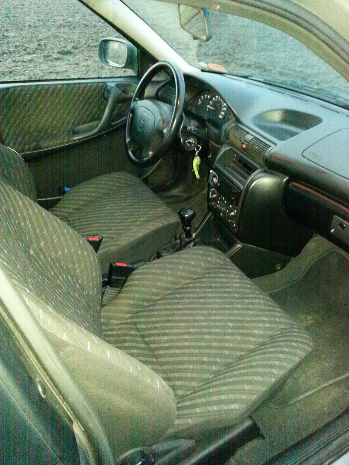 Opel Astra f 1.6i Club billede 7