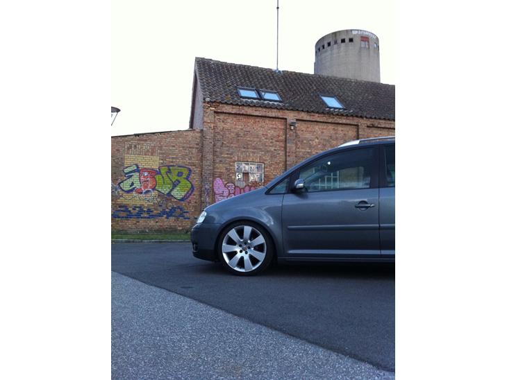 {{currentPhoto.altText}} billede {{currentPhoto.number}}