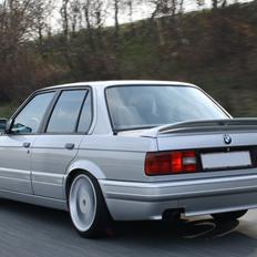 BMW E30 325i M-tech II