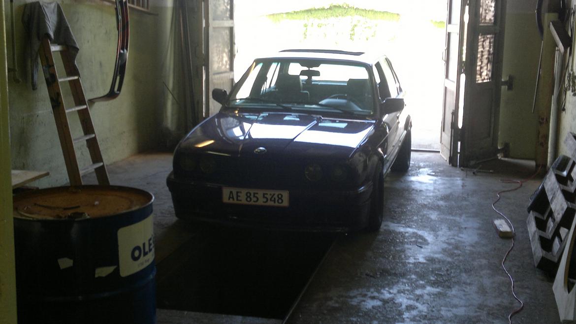 BMW E30 320i / 325i -  20-8-2013 efter renovering.  billede 10