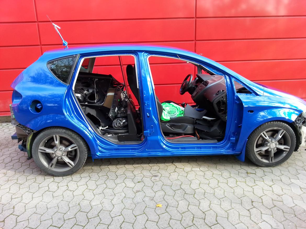 Seat altea FR - lige efter jeg havde malet den - og derefter skulle den bare samles! billede 7
