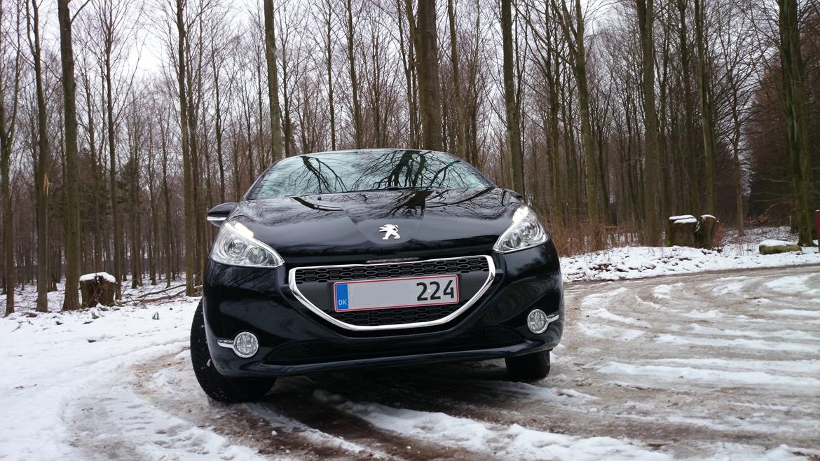 Peugeot 208 Allure billede 1