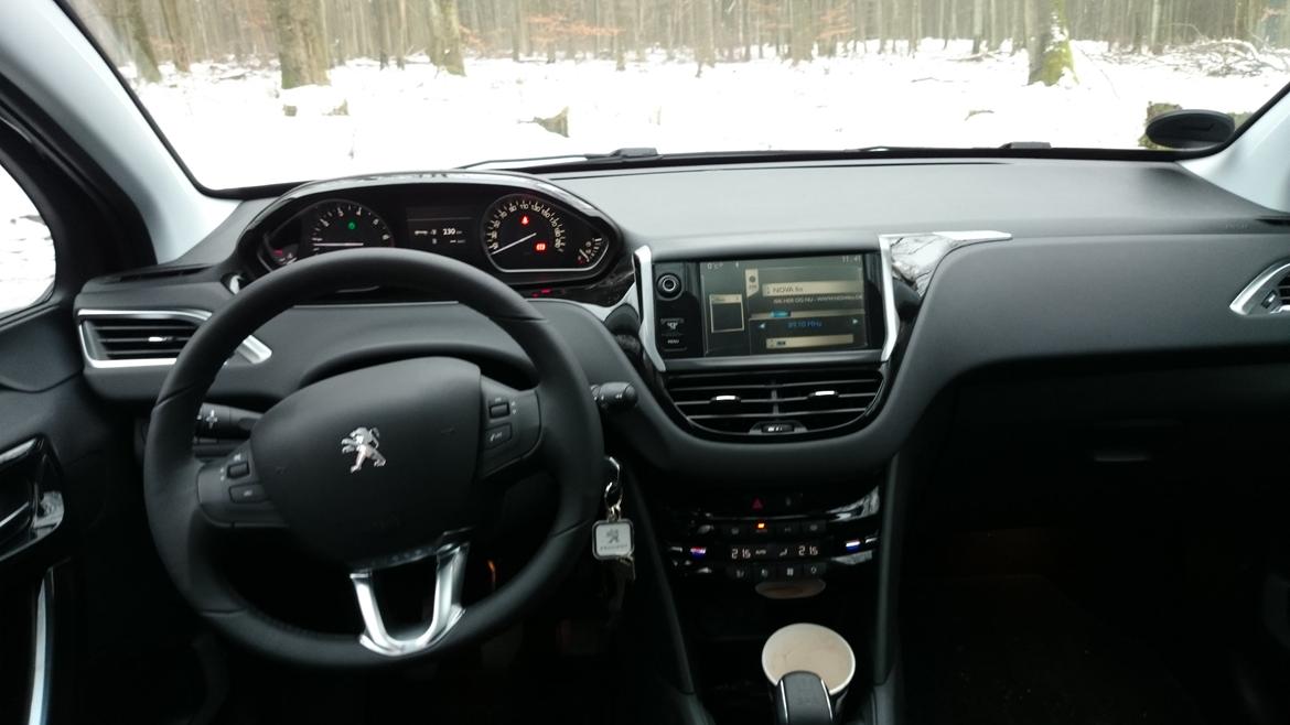 Peugeot 208 Allure billede 11