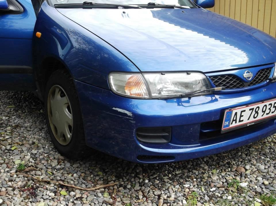 Nissan Almera 1,4 S Solgt :'( <3  - Den lille hvide afskrabning som også var der da jeg købte bilen :)  billede 27