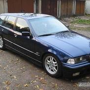 BMW 328i Touring - Solgt -