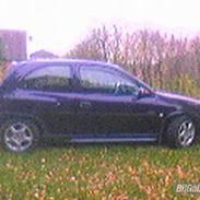 Opel corsa B 1,4i sport