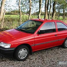 Ford escort 1,3i cl >>SOLGT>>
