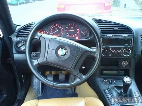 BMW 318i Cabriolet - Solgt... billede 3