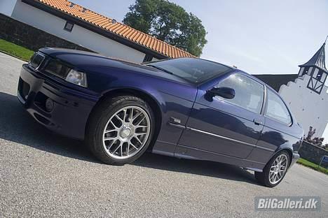 BMW 318TI [Tidl. bil] billede 4