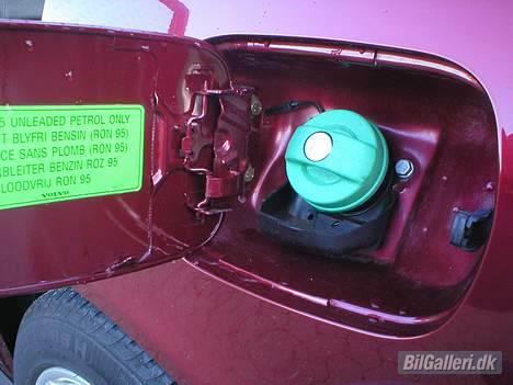 Volvo S40 - Ja har skal der så Benzin på hvis der skulle være nogen der ikke viste det:) billede 15