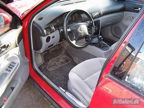 VW Passat Variant TDI - Jeg må lige finde på noget at gøre her. billede 2