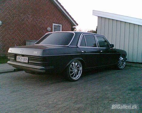 Mercedes Benz W123 billede 2