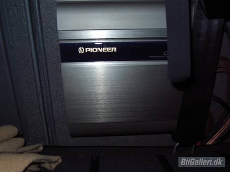 Opel Astra G Club Wagon Solgt - Forstærker: Pioneer GM-X602, 100W + 100W. billede 14