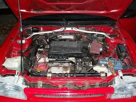 Toyota Corolla 1,6 GTI *SOLGT* - Motor 1 billede 8