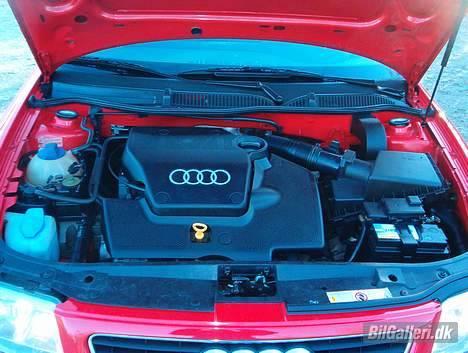 Audi A3 - det bliver lakeret i bilens fave når maler`en få tid billede 10