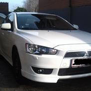 Mitsubishi Lancer (Intense)