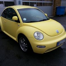 VW New Beetle