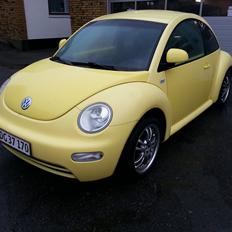 VW New Beetle