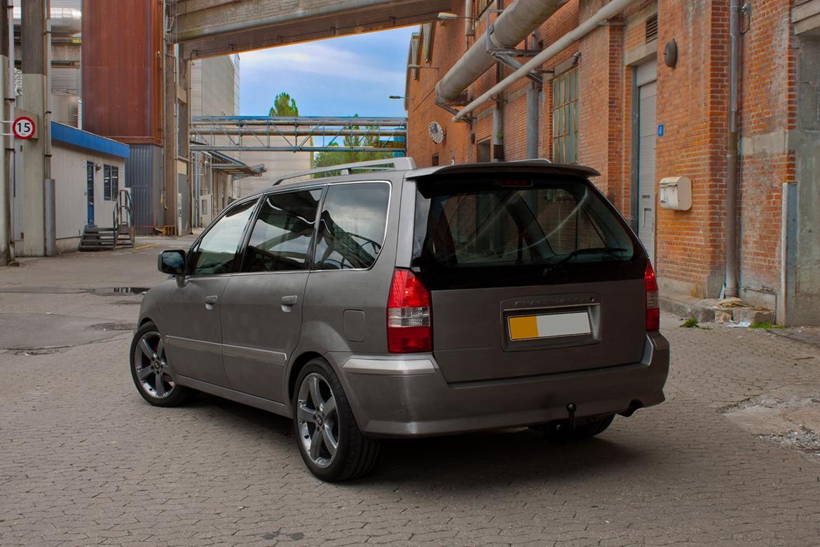 Mitsubishi Space Wagon 2.4 GLX GDI billede 5