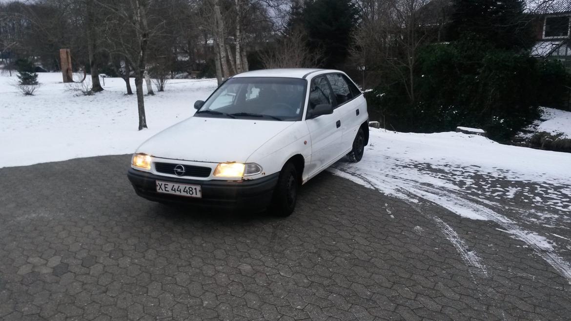 Opel Astra F (SKROTTET) billede 1