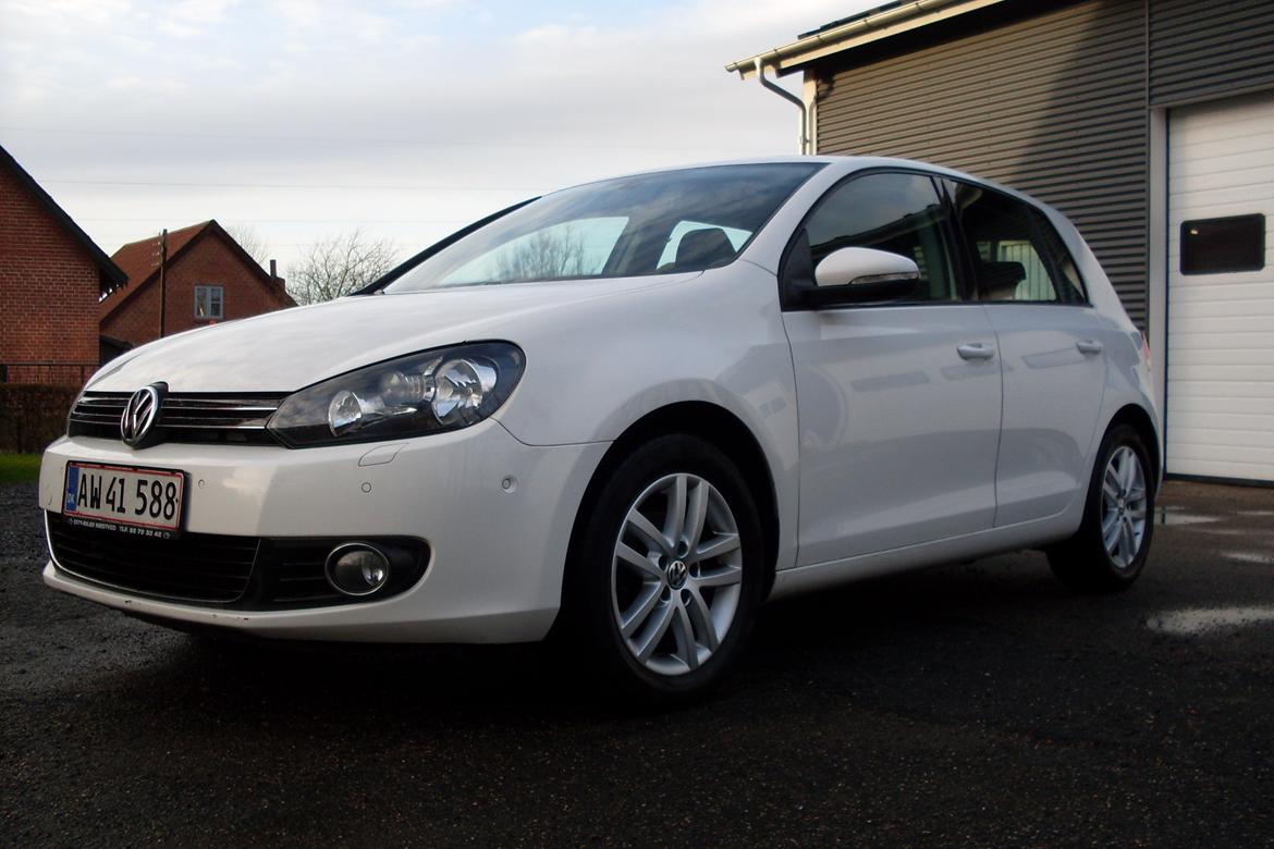 VW Golf VI 1.6TDI Bluemotion Highline #Solgt# billede 1