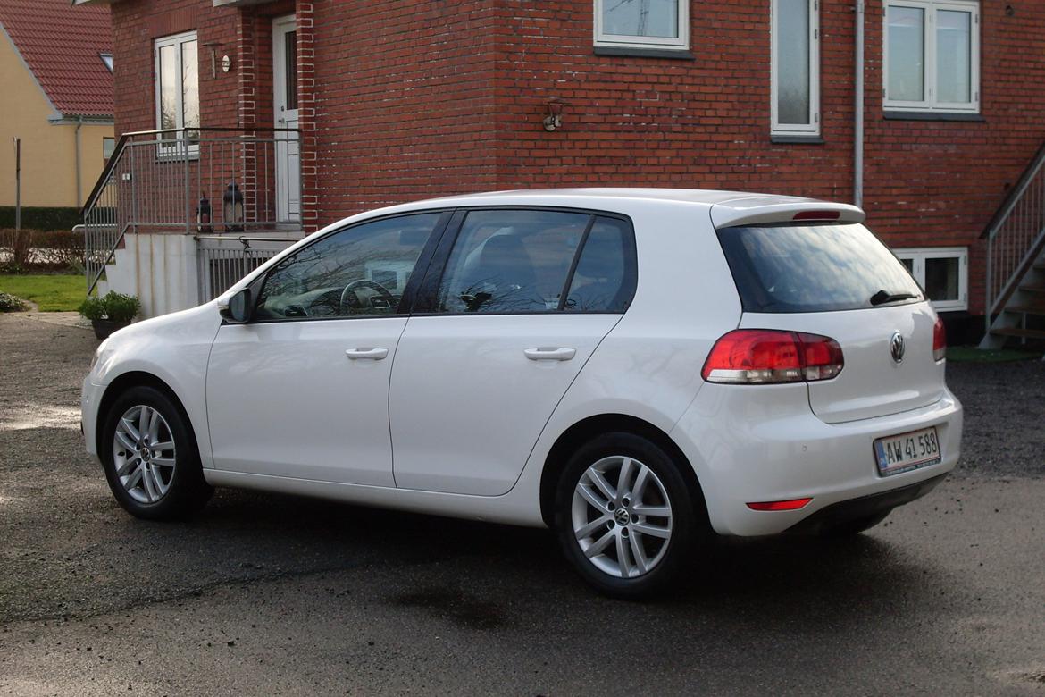 VW Golf VI 1.6TDI Bluemotion Highline #Solgt# billede 9