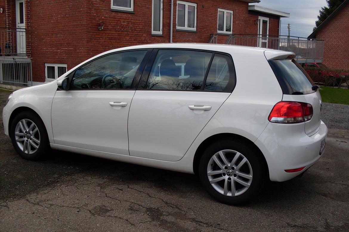 VW Golf VI 1.6TDI Bluemotion Highline #Solgt# billede 10