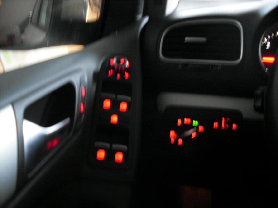 VW Golf VI 1.6TDI Bluemotion Highline #Solgt# billede 21