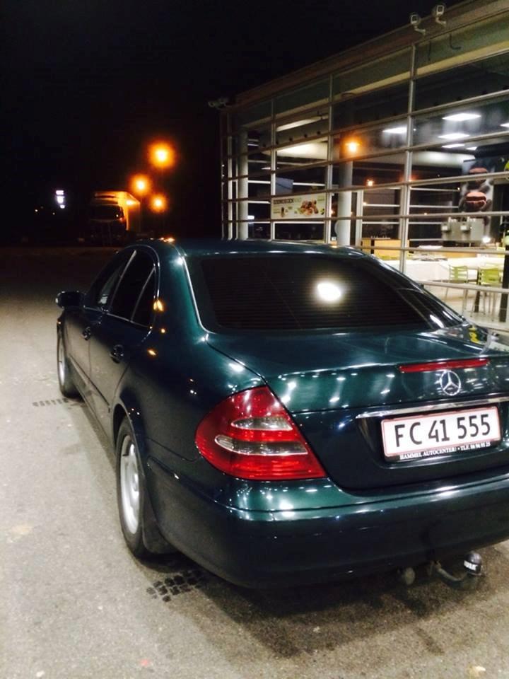 Mercedes Benz E220 CDI (Tidl. bil) - Beklager de dårlige billeder, men når sneen nu går væk, så lover jeg at der kommer nogle nye flotte billeder.  billede 2
