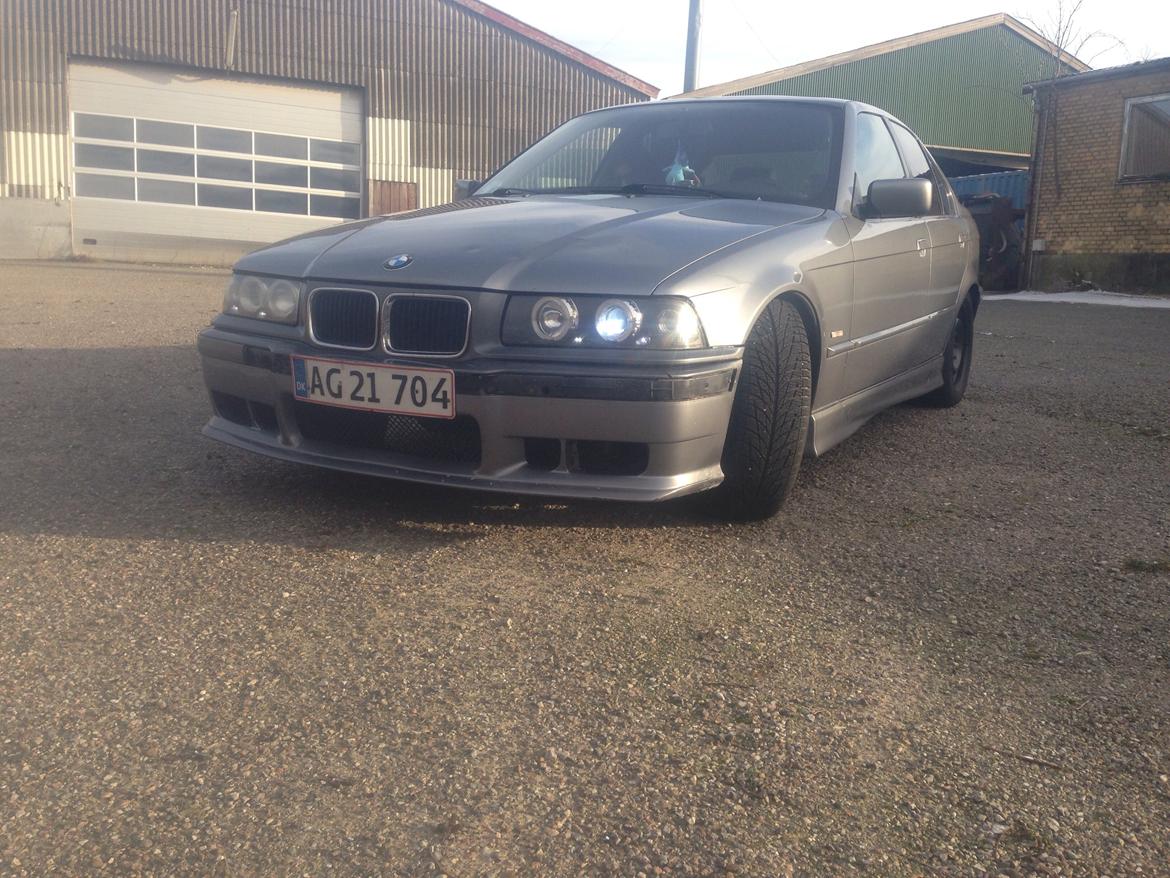 BMW 320i  billede 15