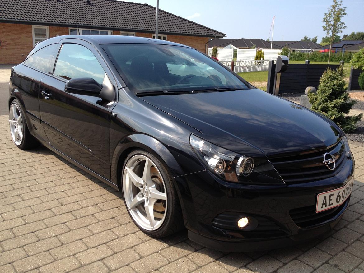 Opel Astra GTC 2.0 turbo billede 1