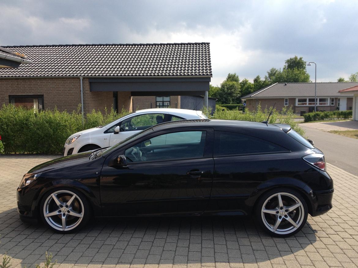 Opel Astra GTC 2.0 turbo billede 5