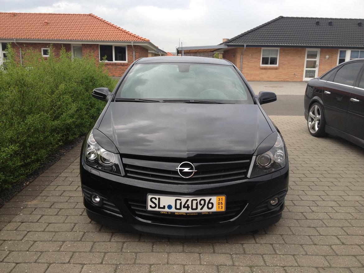 Opel Astra GTC 2.0 turbo billede 9