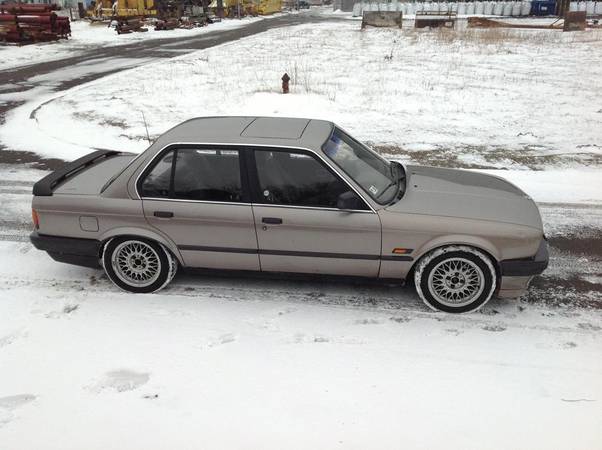 BMW E30 318i billede 2