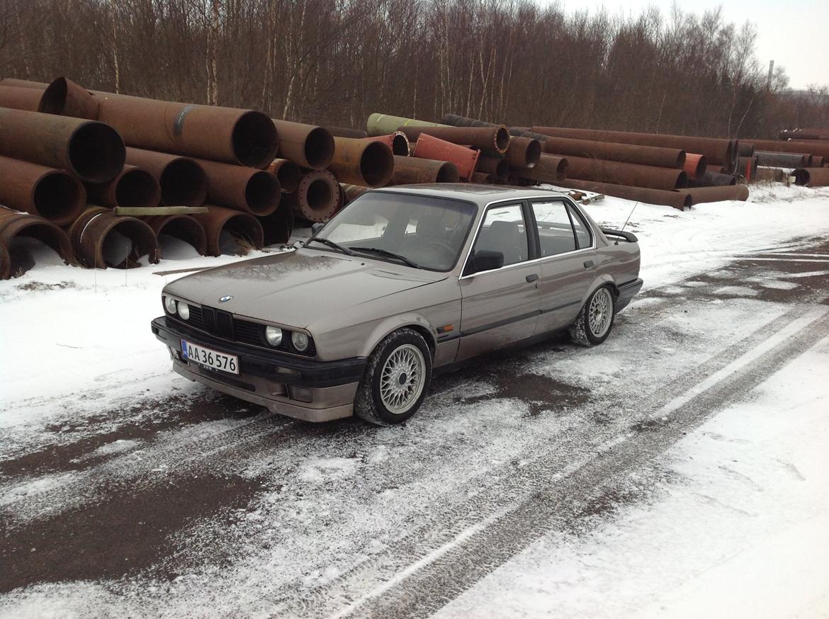 BMW E30 318i billede 4
