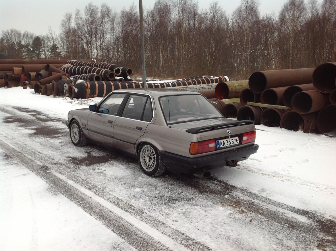 BMW E30 318i billede 6