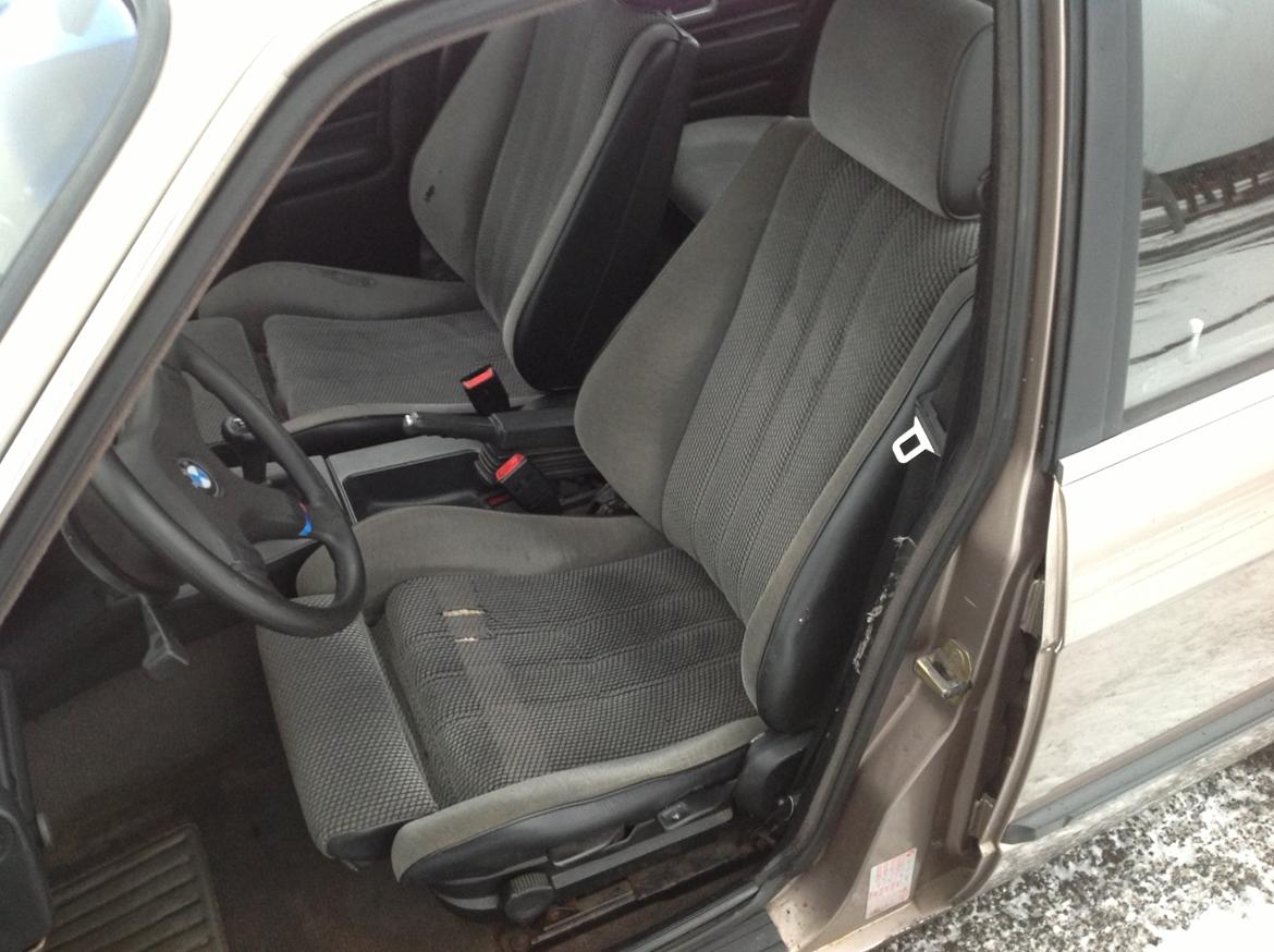 BMW E30 318i billede 15