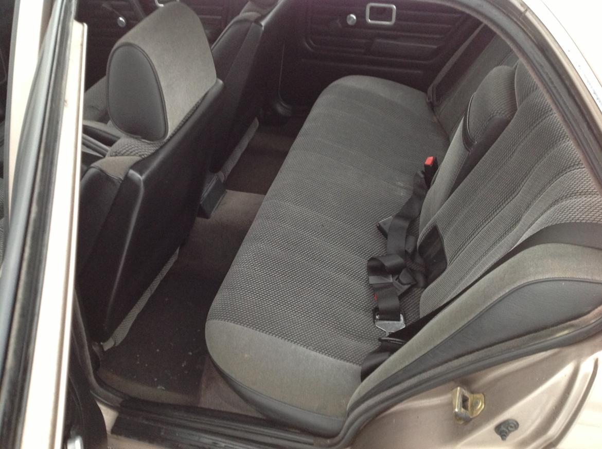 BMW E30 318i billede 17