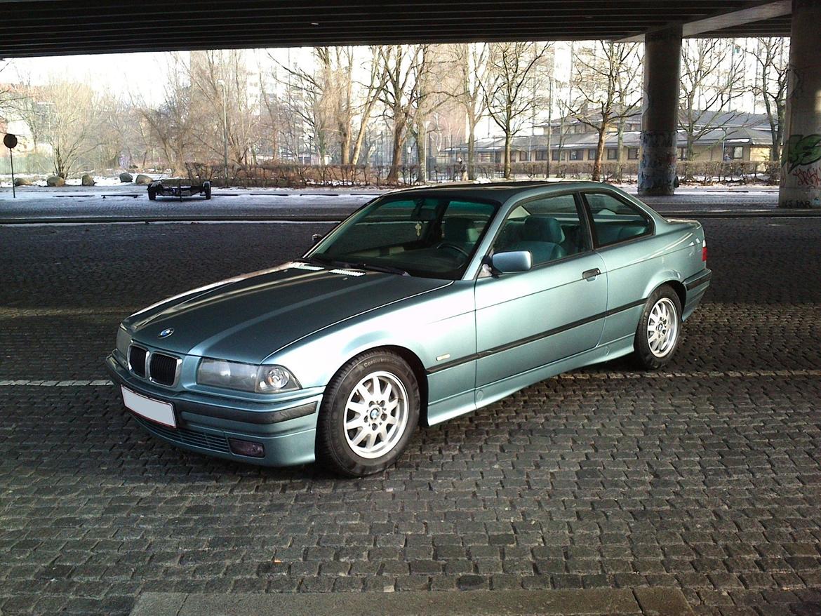 BMW E36 328i Coupe - Vinterhjul og hævet undervogn. billede 8