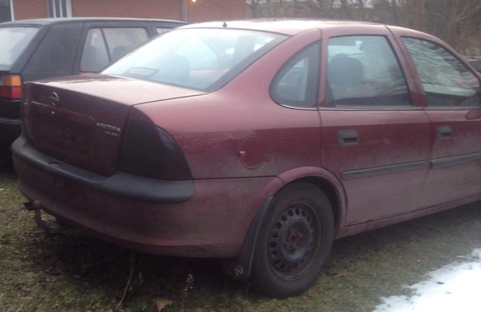 Opel Vectra B - Reservedels bilen :-)
Måske den nye billede 19