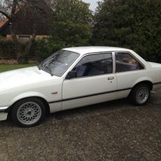 Opel Rekord E1 2dørs