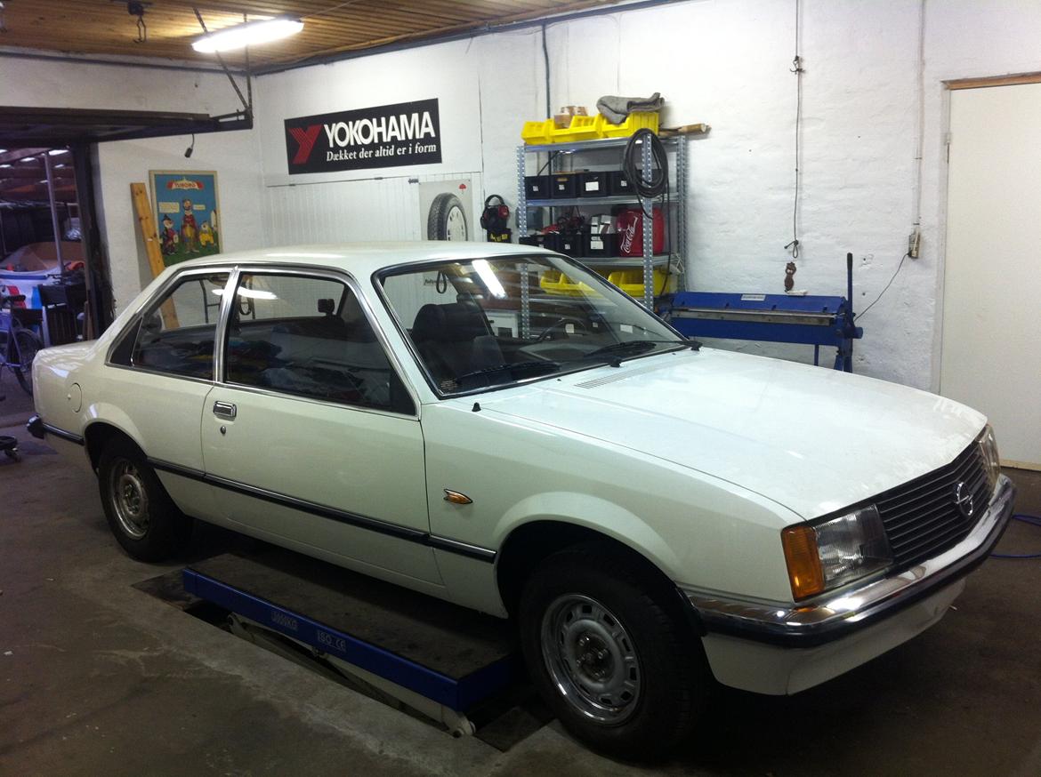 Opel Rekord E1 2dørs billede 4