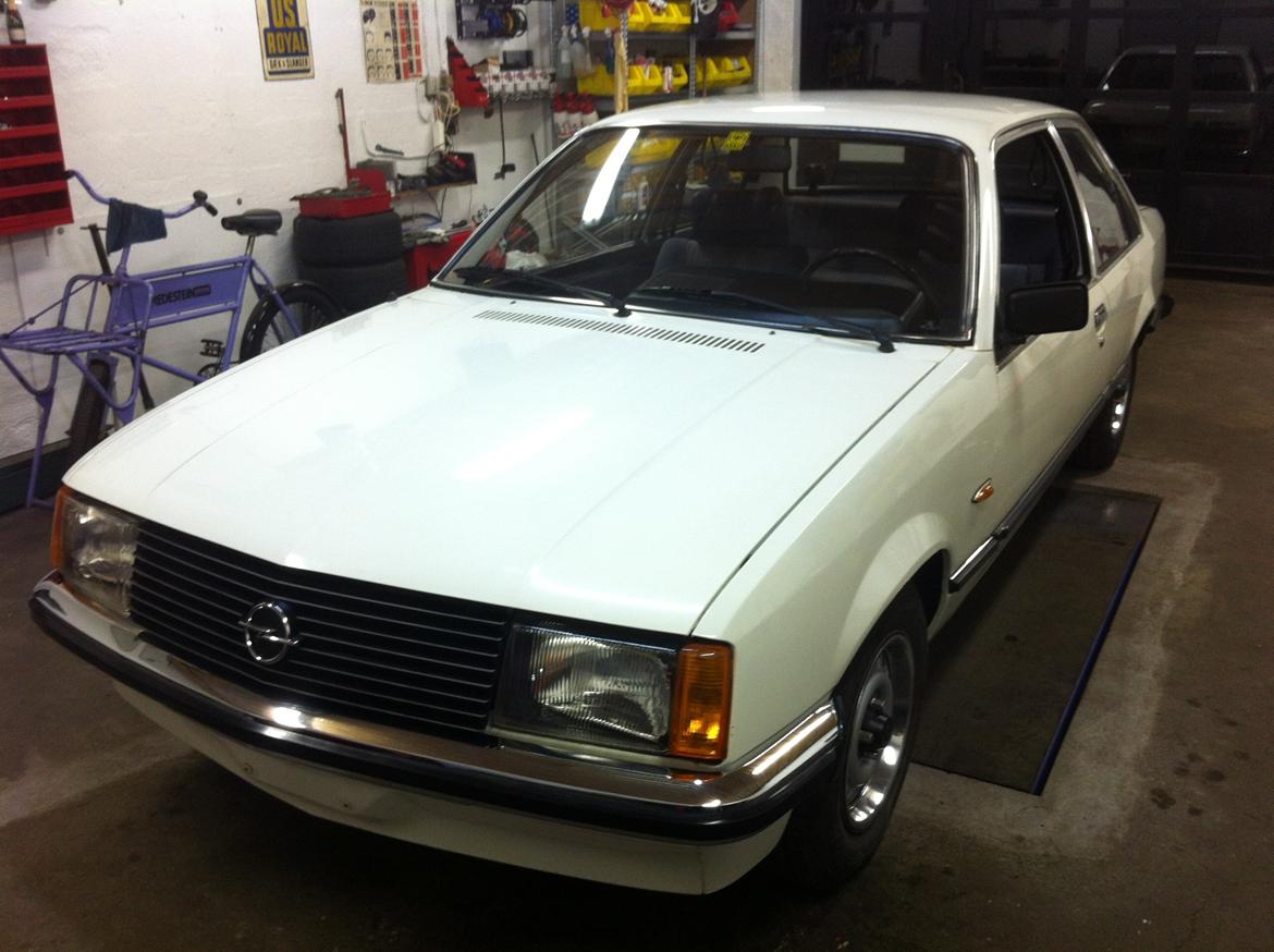 Opel Rekord E1 2dørs billede 5