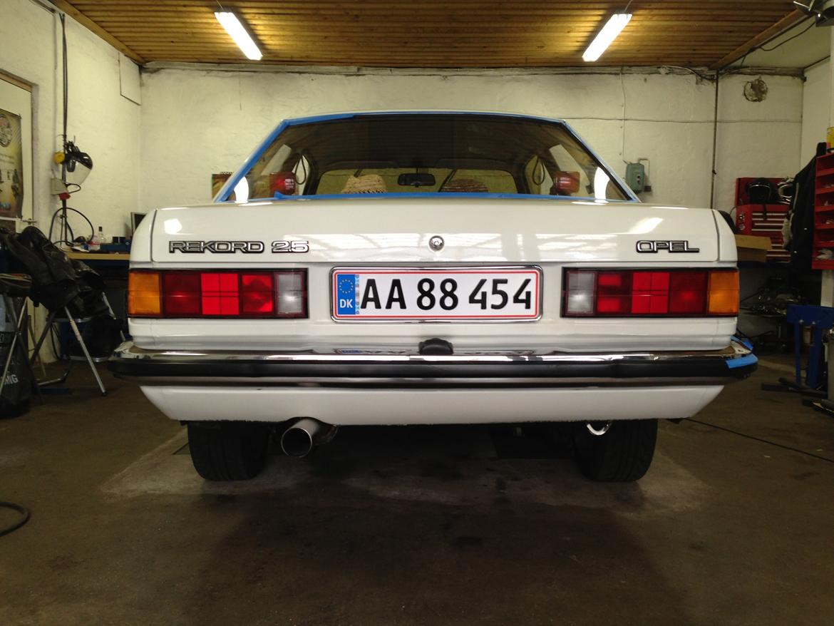 Opel Rekord E1 2dørs billede 10